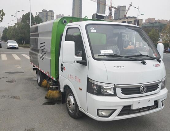 東風小卡掃路車